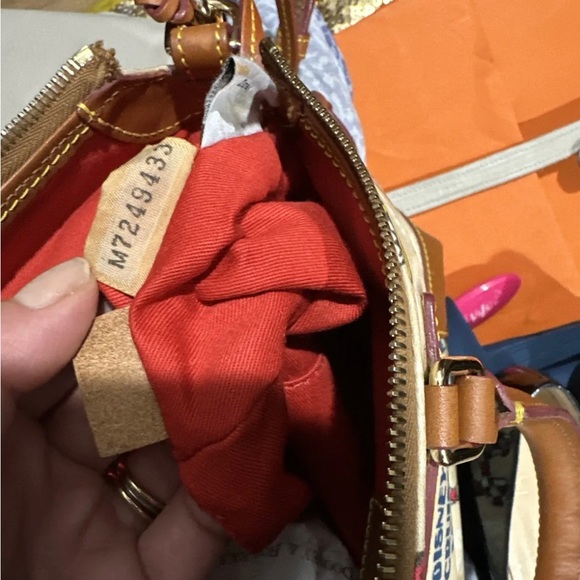 Dooney&Bourke Disney 2011 Cruiseline collectors satchel with strap NWT - Picture 2 of 11